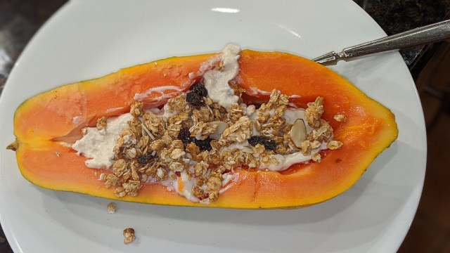 00100lrportrait_00100_burst20191228084000909_cover